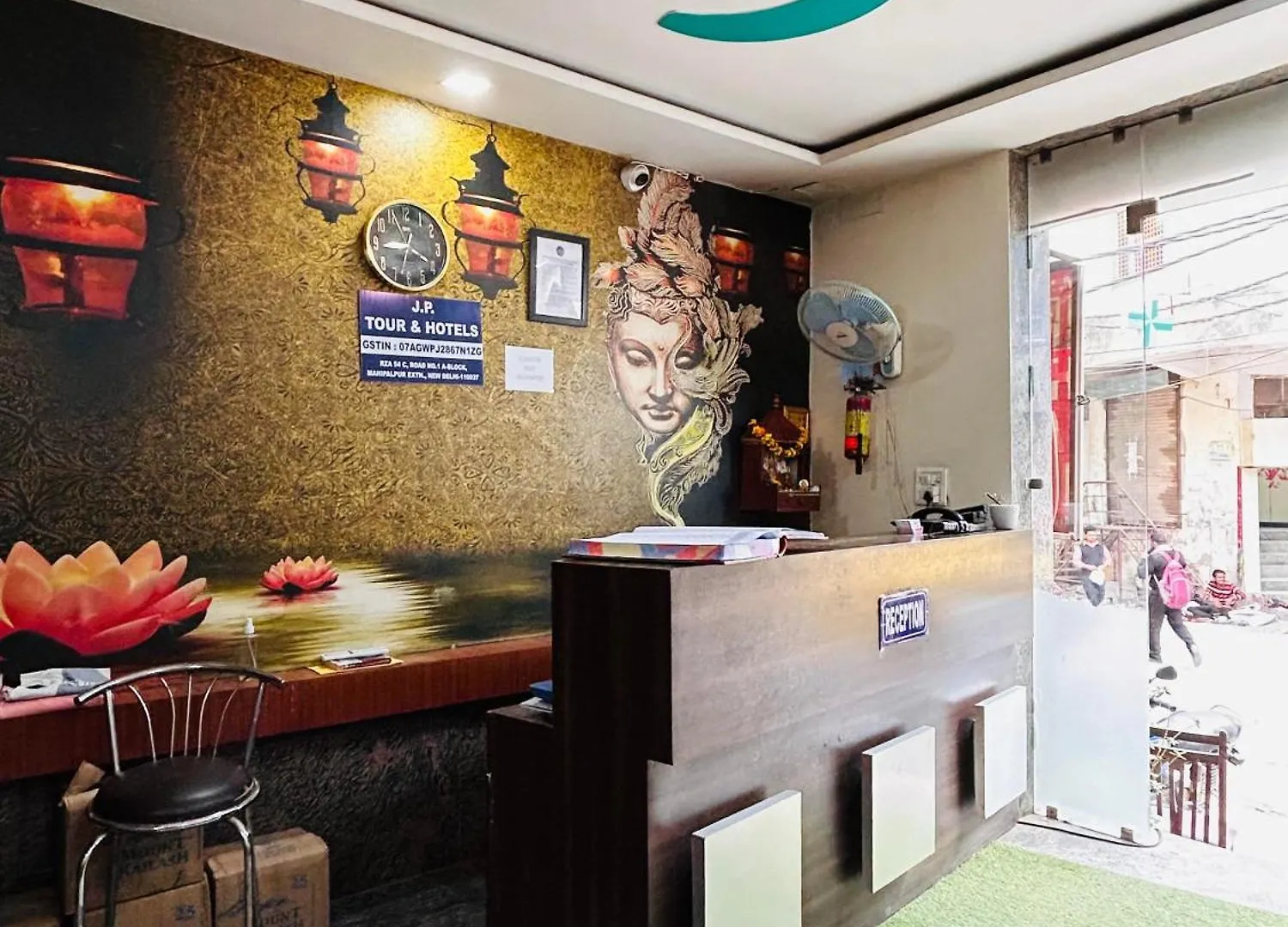 Hotel Aero Indus Near Airport New Delhi