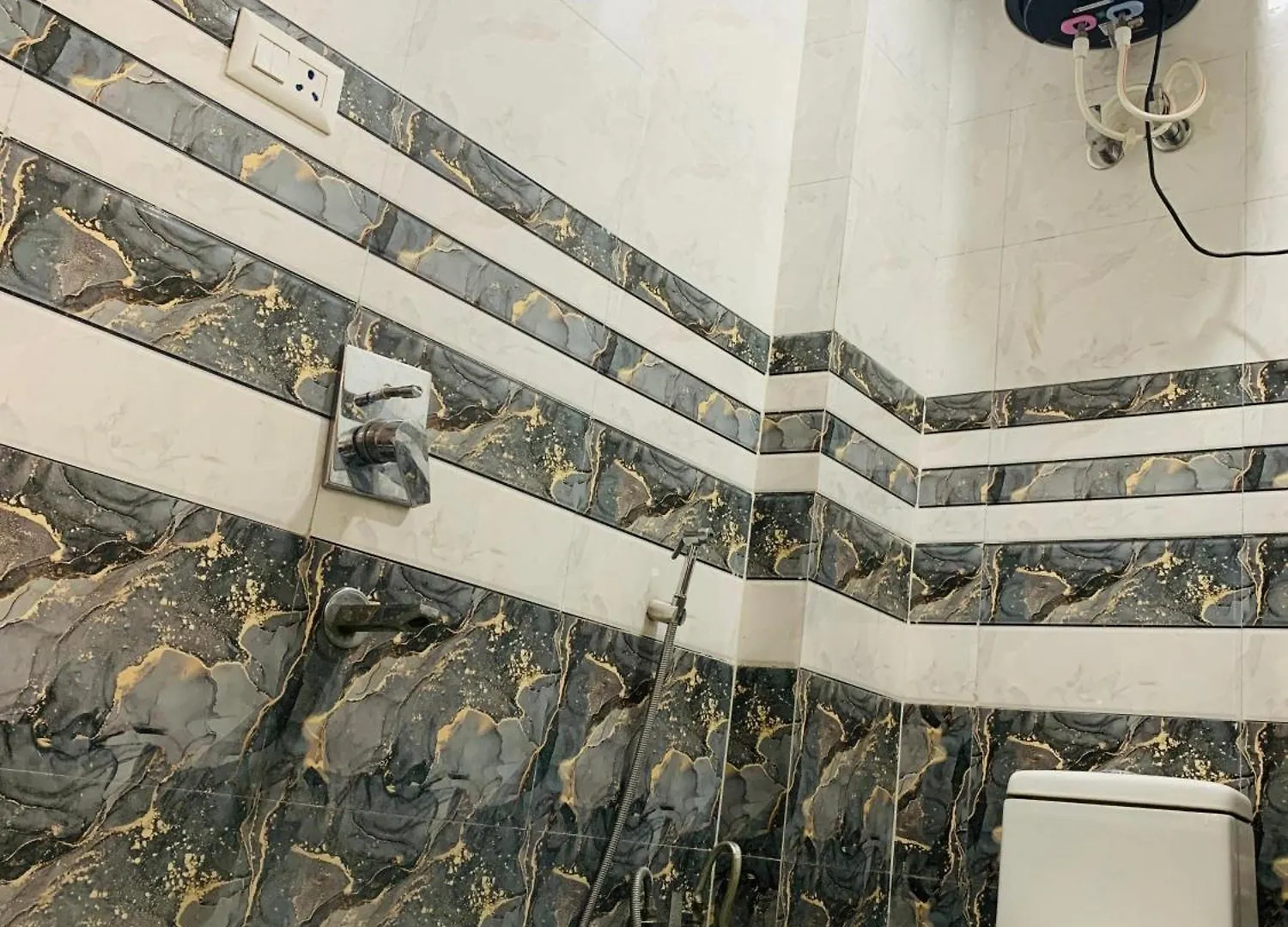 Hotel Aero Indus Near Airport New Delhi